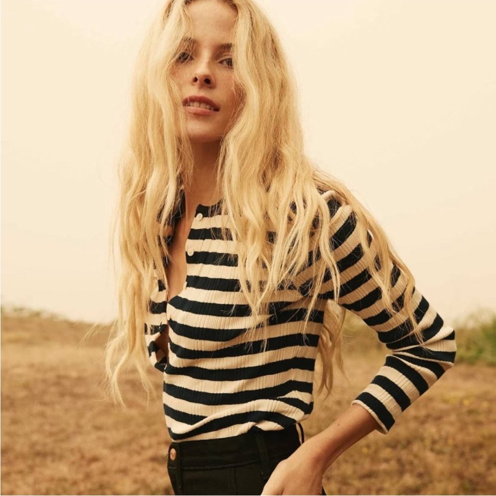 DOEN Paola Striped Henley Quarter Length top in Navy/Creme Size Small